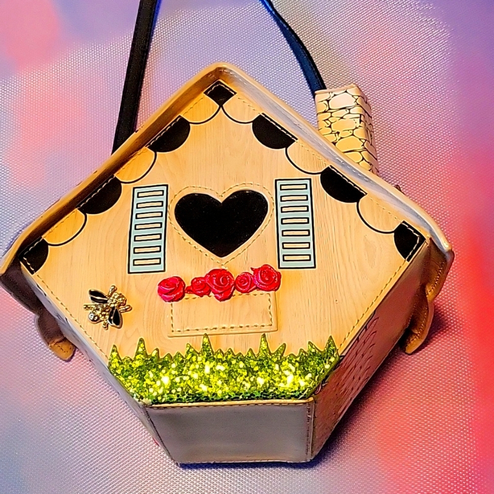BETSEY JOHNSON You’re So Tweet Birdhouse Crossbody Purse Novelty Bag